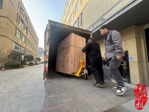 2025發(fā)貨忙不停：成功發(fā)貨半自動膠囊填充機至江西中醫(yī)藥大學